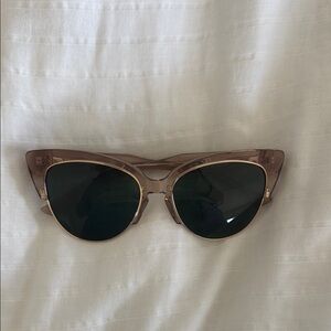 Chic Brown Sunglasses